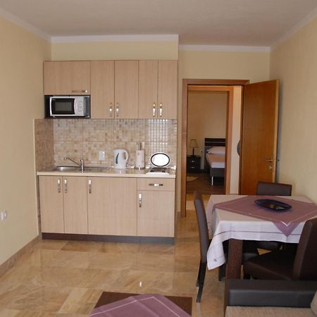 Guest House Evropa 2 Ulcinj Eksteriør billede