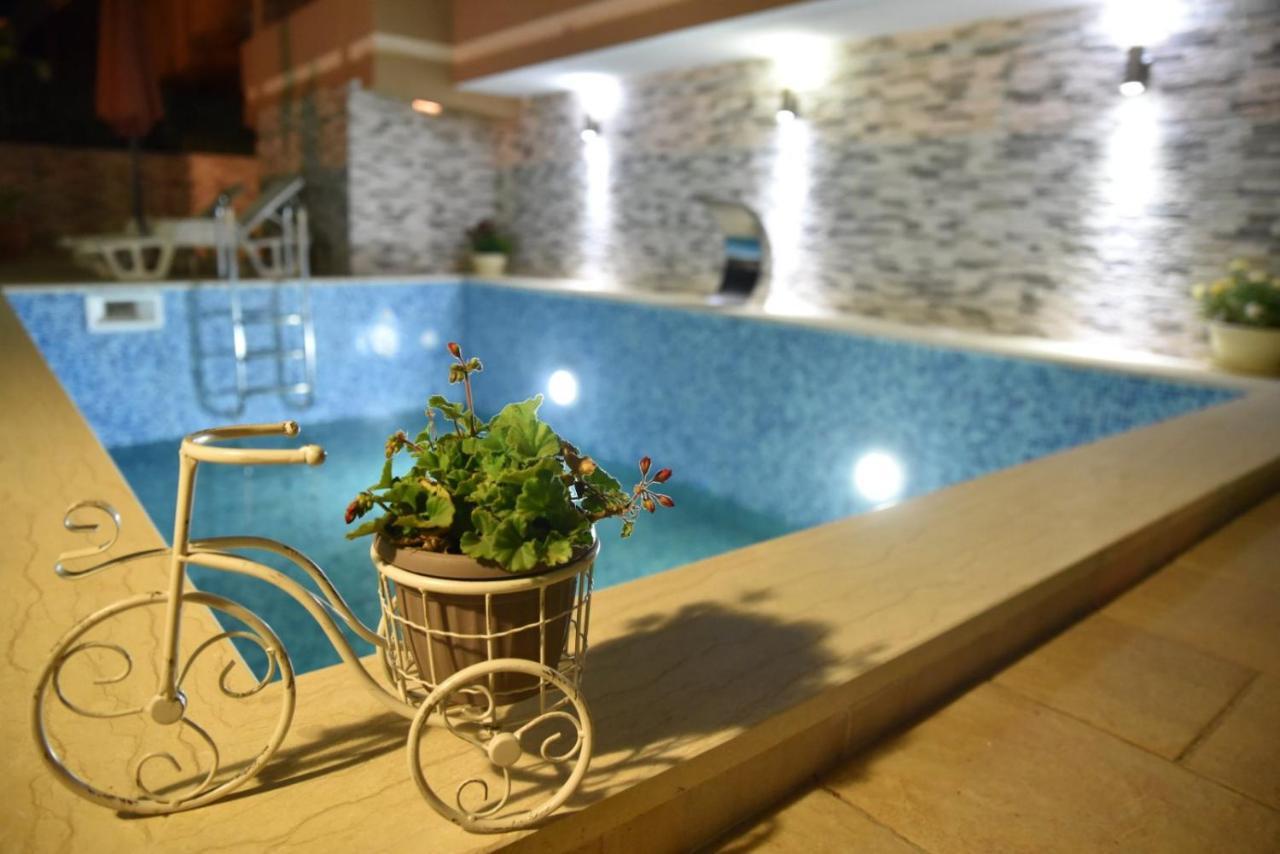 Guest House Evropa 2 Ulcinj Eksteriør billede