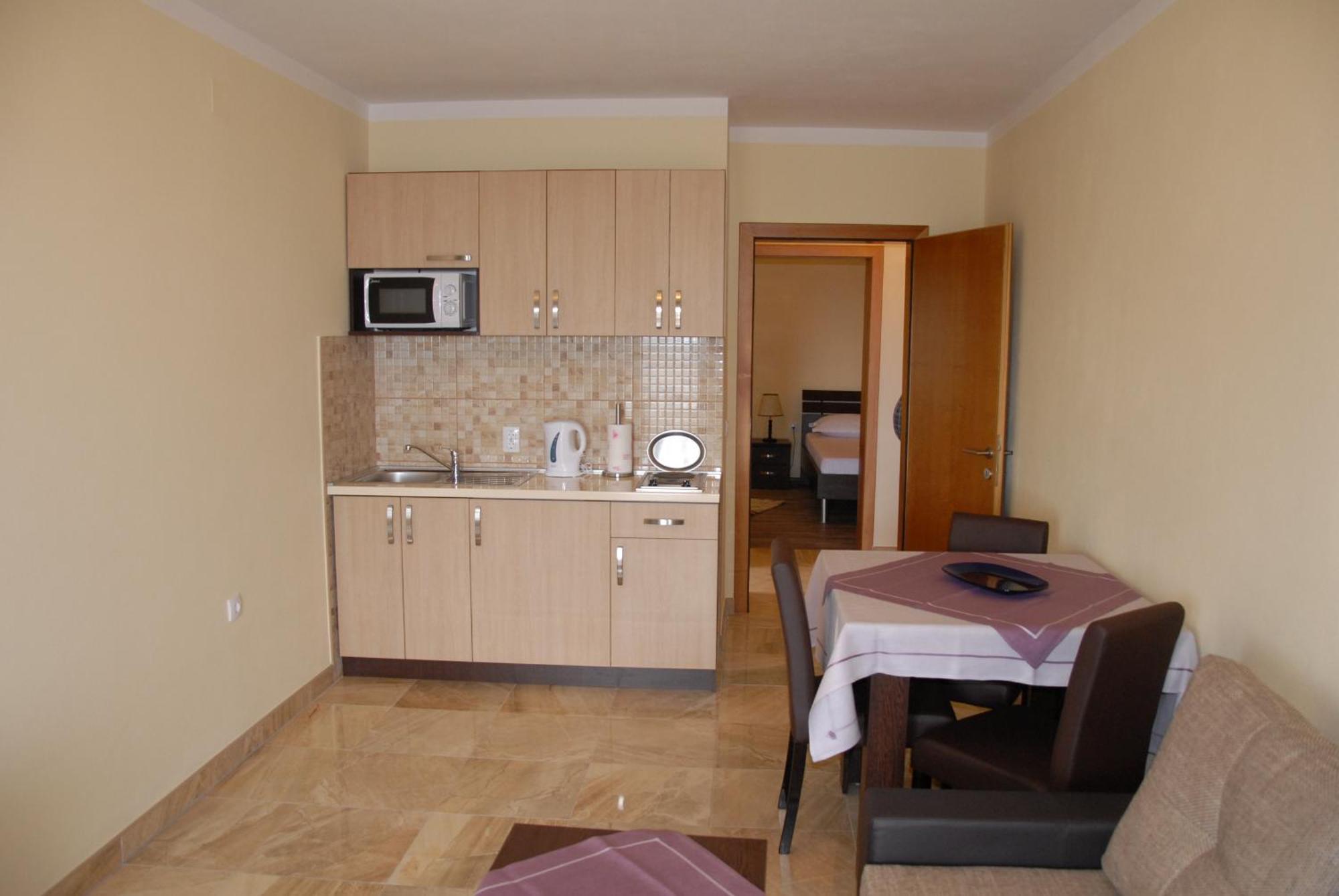 Guest House Evropa 2 Ulcinj Eksteriør billede