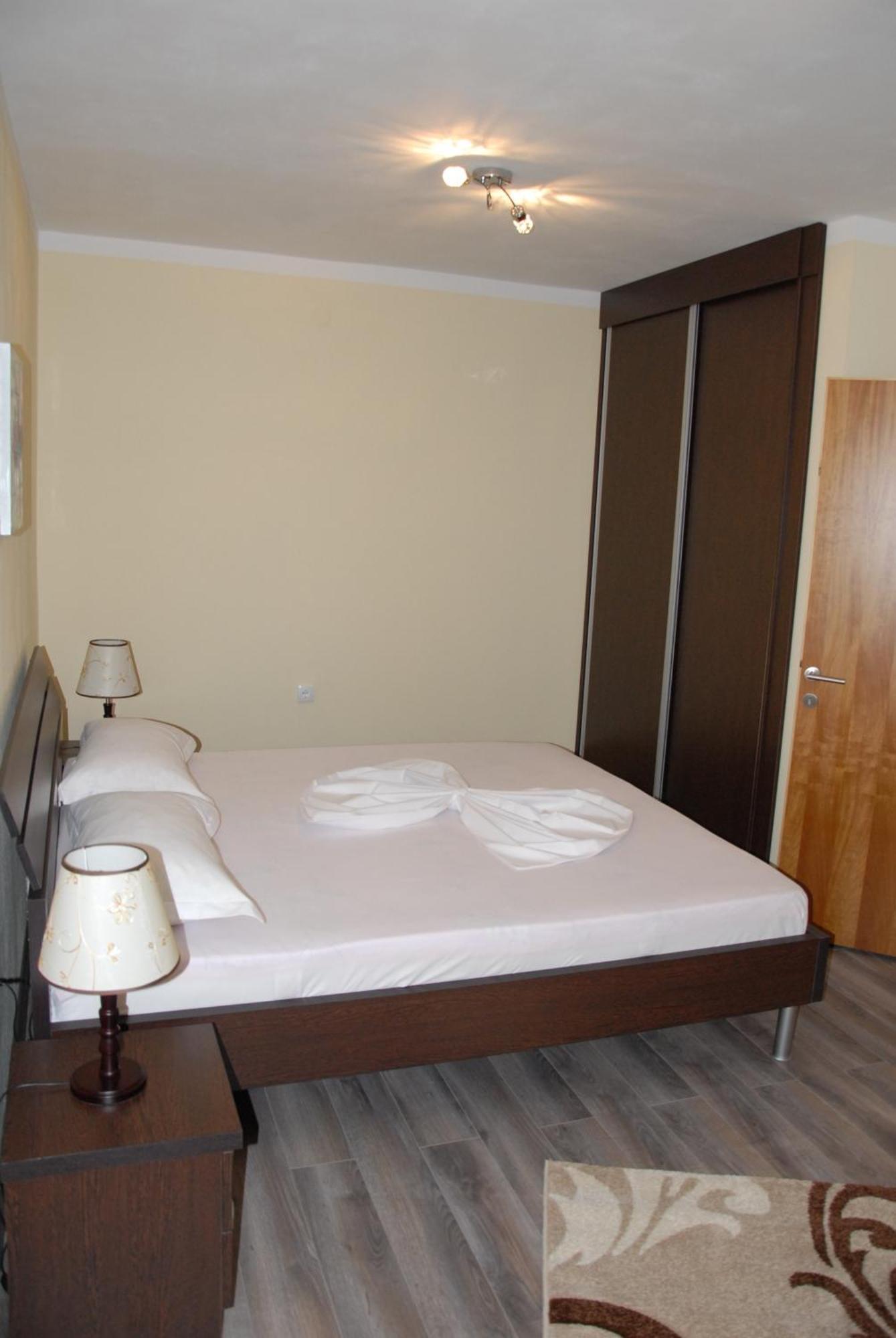 Guest House Evropa 2 Ulcinj Eksteriør billede
