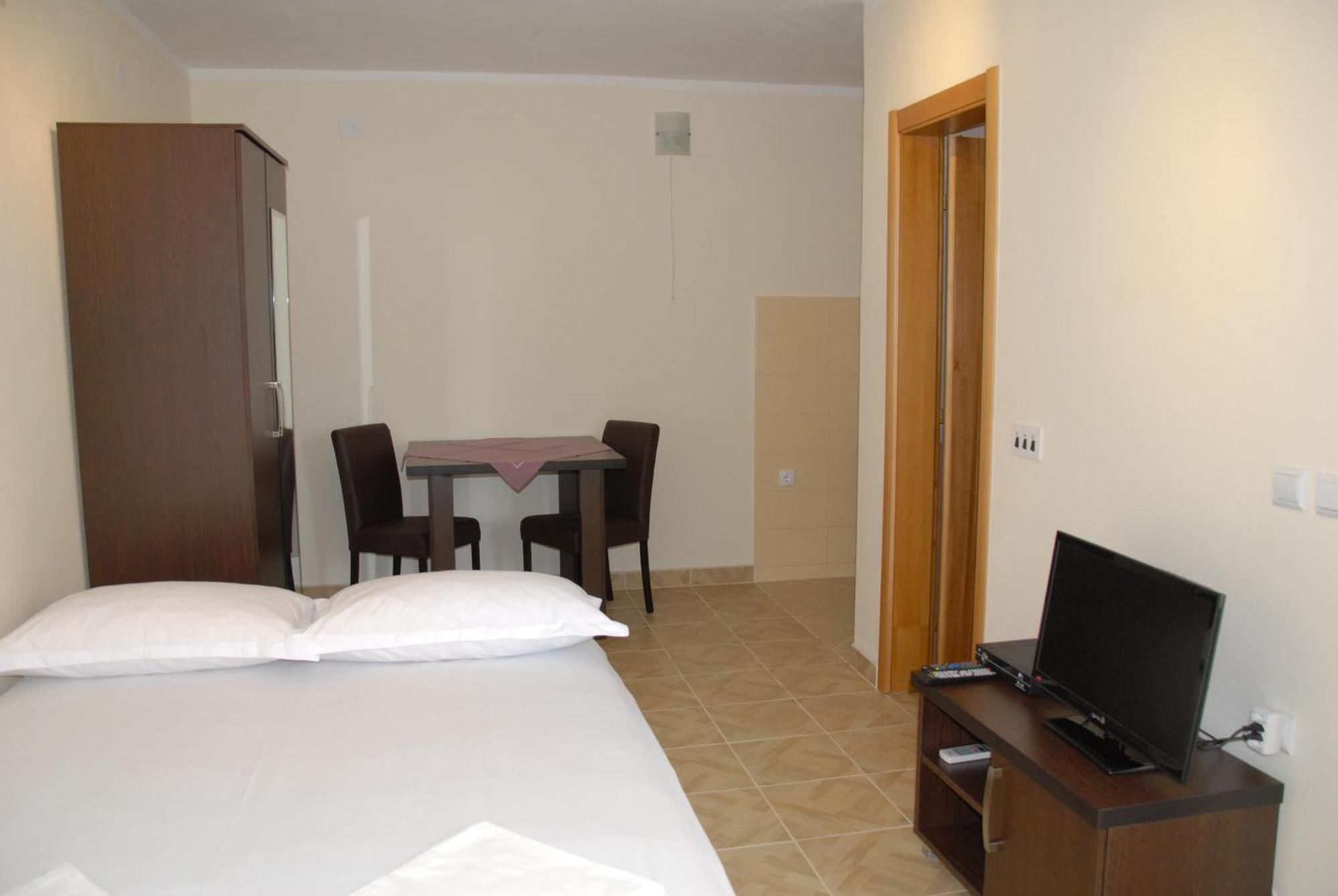 Guest House Evropa 2 Ulcinj Eksteriør billede