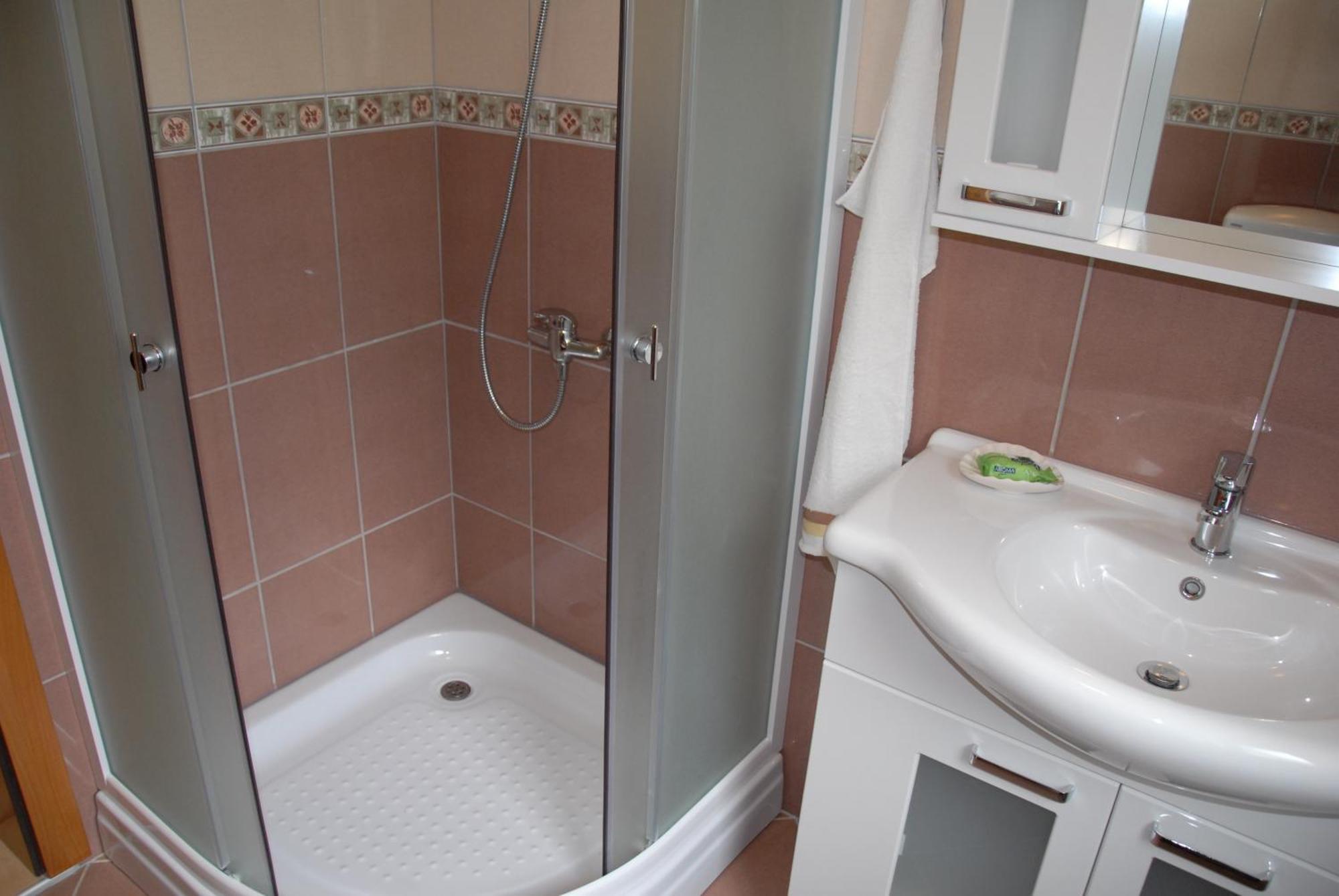 Guest House Evropa 2 Ulcinj Eksteriør billede