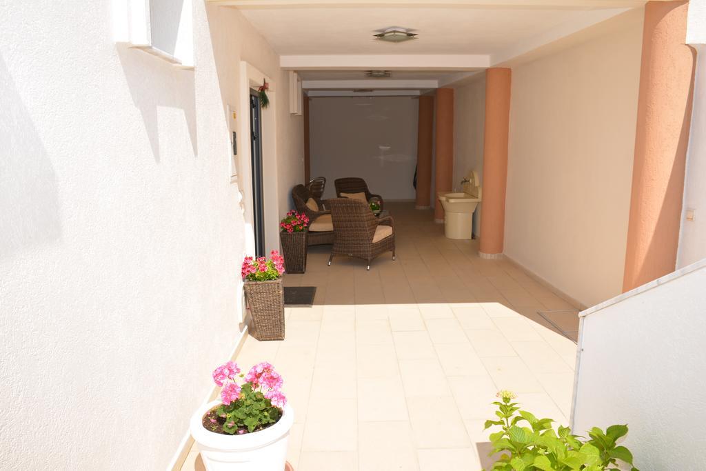 Guest House Evropa 2 Ulcinj Eksteriør billede