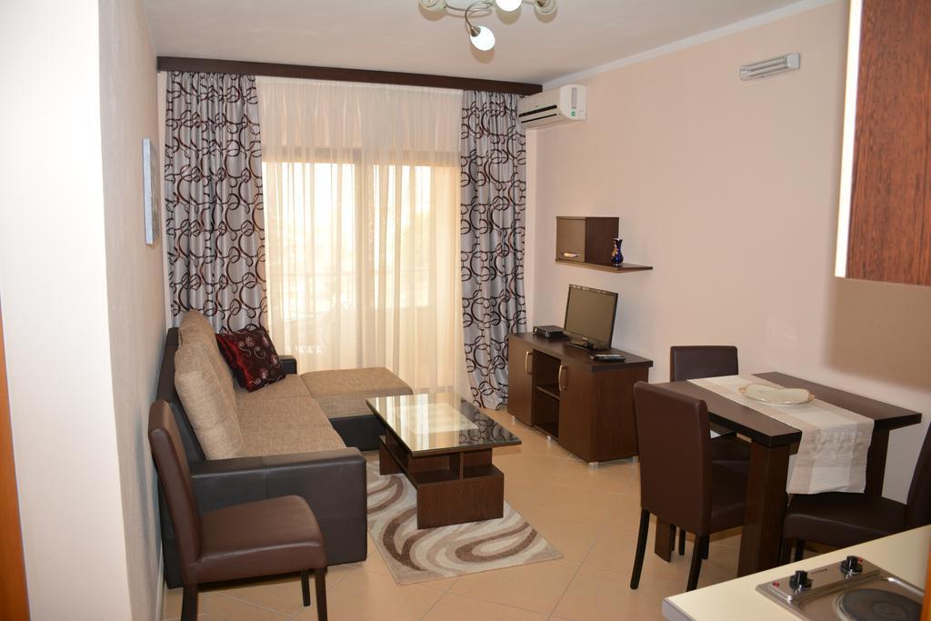 Guest House Evropa 2 Ulcinj Eksteriør billede